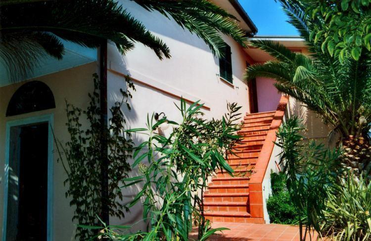 Bed&Breakfast Giardino Agritourist Controguerra 外观 照片