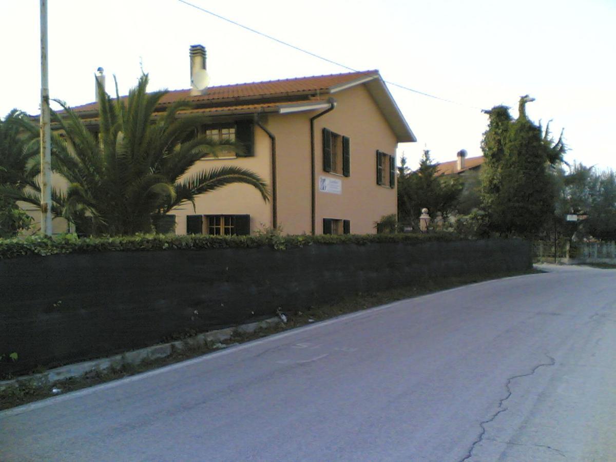 Bed&Breakfast Giardino Agritourist Controguerra 外观 照片